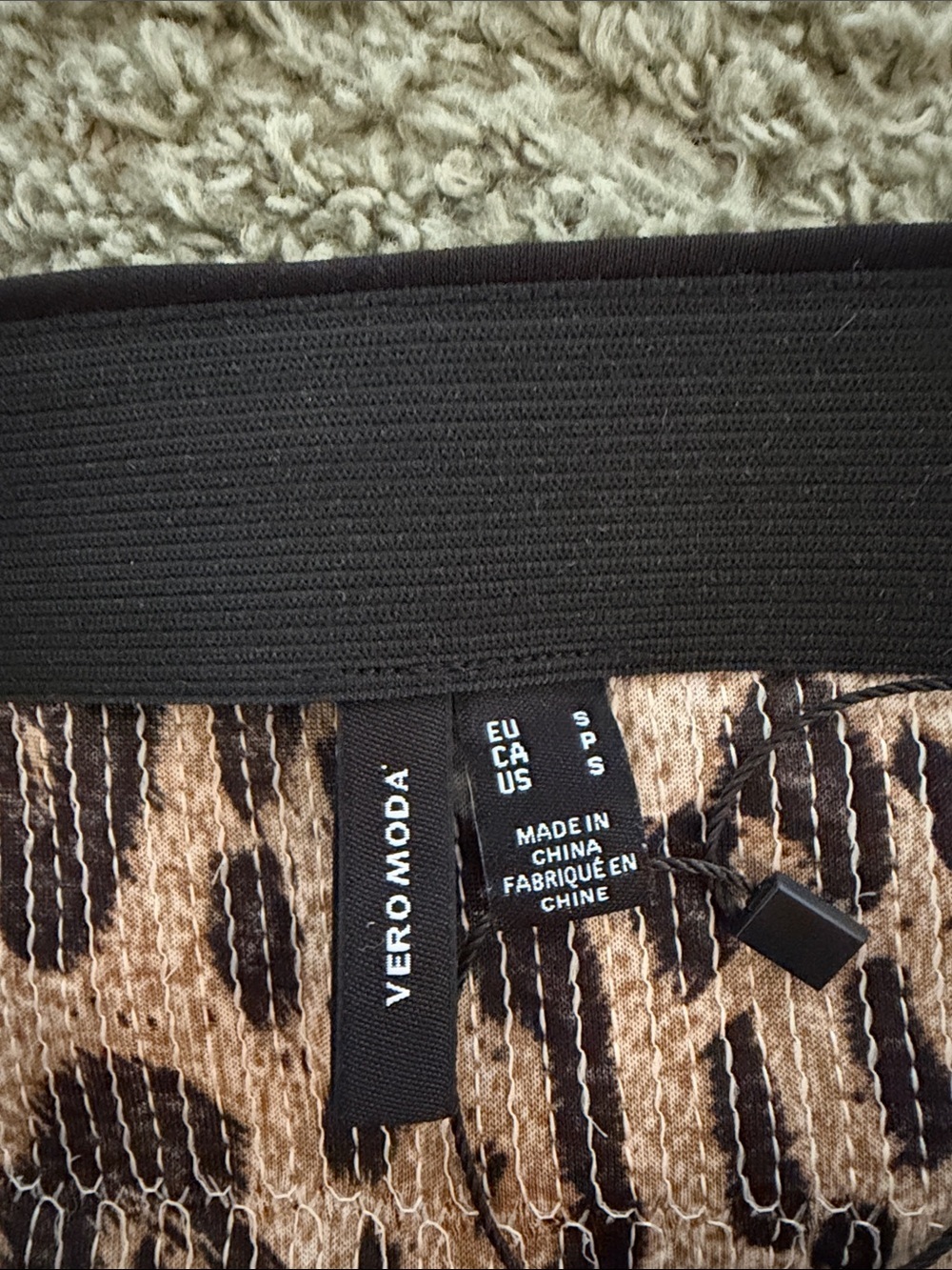 Vero Moda Leopard Print Mini Skirt in Brown and Black - Picture 2 of 3